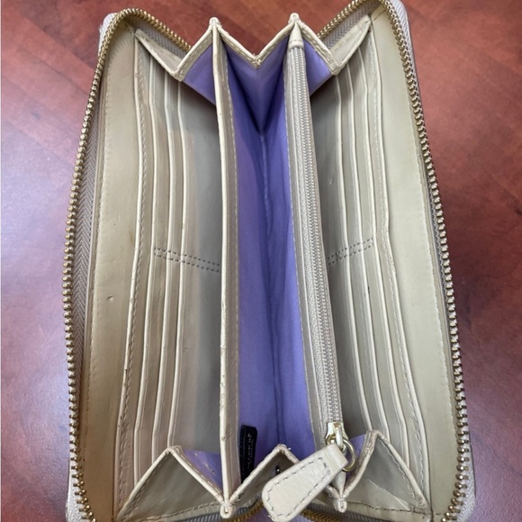 Coach Poppy Wallet - Picture 5 of 11